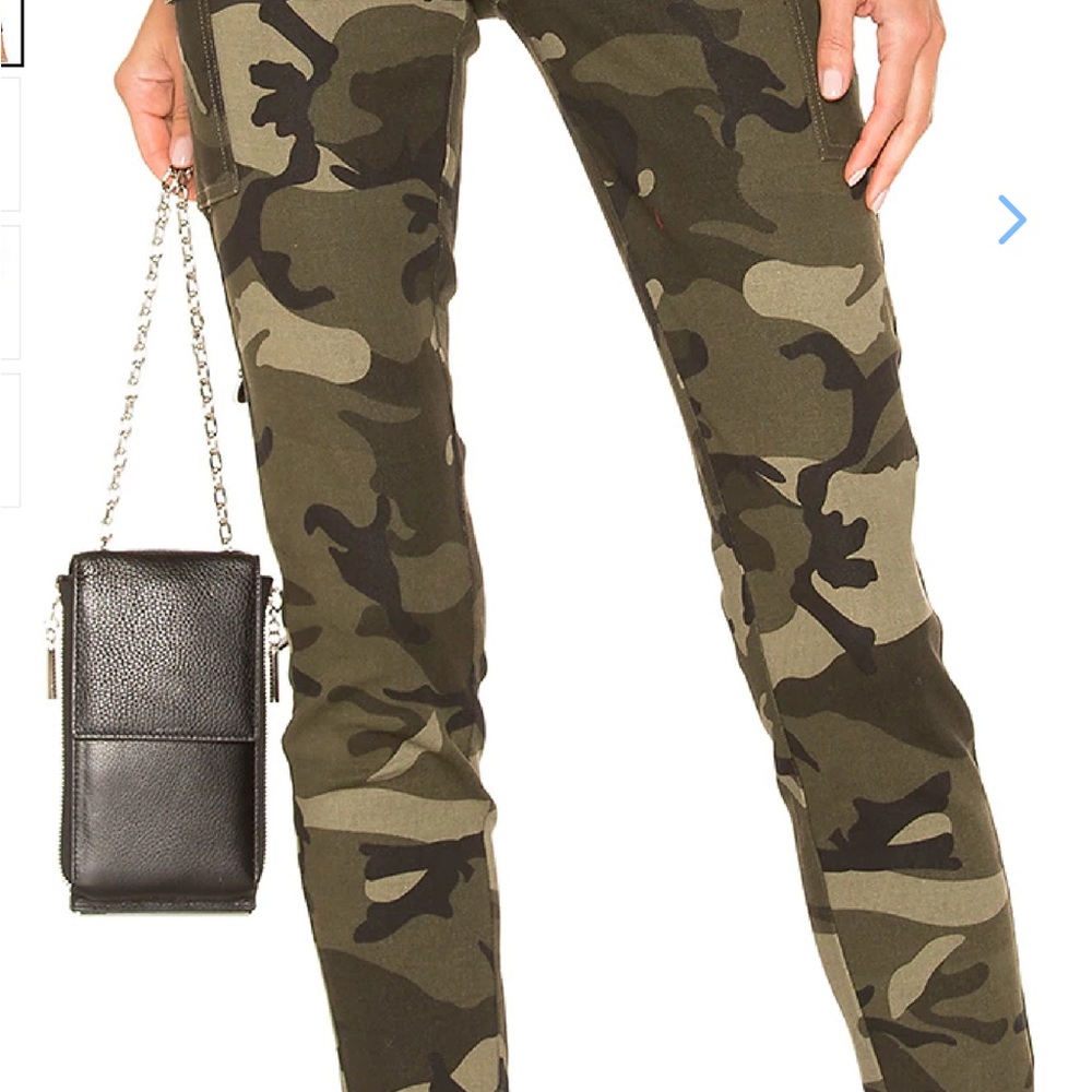 Lovers and Friends Porter Pants Camo Size: XS - Picture 2 of 11